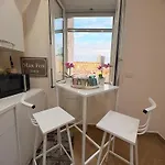 Max Fox بيت ضيافة